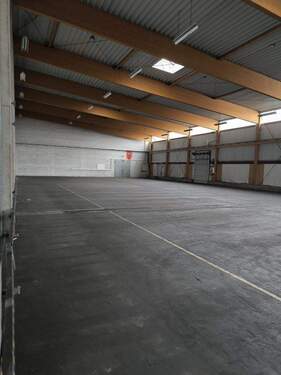 Halle links - Halle zur Miete in Geesthacht