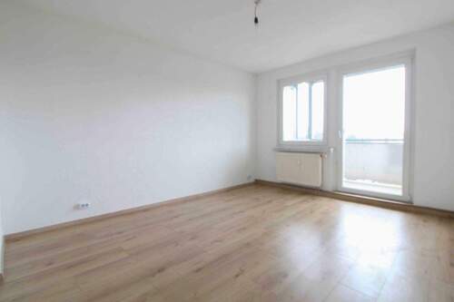 Wohnzimmer - Etagenwohnung mit 42,00 m&sup2; in Chemnitz zum Kaufen