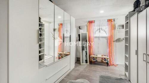 1. OG Ankleidezimmer 1 - 