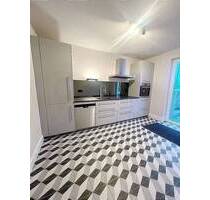 Arbeiten und Wohnen in sanierter Altbauwohnung mit eigenem Eingang, zwei Terrassen und sehr guten Grundriss! Ab sofort lieferbar! Anschauen lohnt sich - Hamburg Rotherbaum