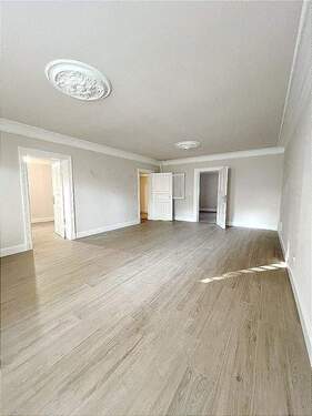 Eingangszimmer mit Zugang - 