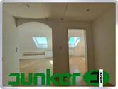Flur - ***Das Glück hat ein Zuhause - sanierte DG-Wohnung***