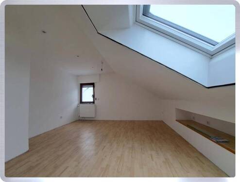 Wohnzimmer - 4 Zimmer Etagenwohnung zur Miete in Rodgau