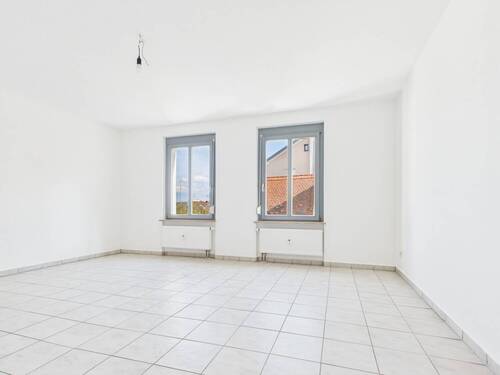 Wohnen, Schlafen, Küche - 1 Zimmer Etagenwohnung in Hirschaid