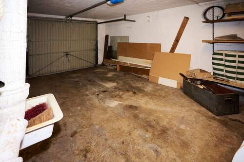 Garage mit Zugang in KG - 