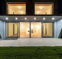 Einfamilienhaus mit möglicher Einliegerwohnung, 7 Zimmern, 3 Bädern und TG - Gräfelfing