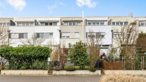 Außenansicht 3 - 6 Zimmer Reihenmittelhaus in Frankfurt am Main