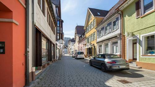 Umgebung 2 - 7 Zimmer Mehrfamilienhaus, Wohnhaus in Oberndorf
