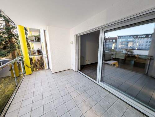 Bild 1 - Seltene Kaufgelegenheit: 4-Zi.-Wohnung mit Tiefgaragenstellplatz in der vorderen Wüste