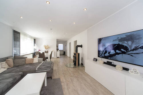 Wohn- und Esszimmer im EG - 9 Zimmer Mehrfamilienhaus, Wohnhaus in Saarbrücken / Brebach-Fechingen