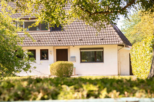 Bild 2 - 6 Zimmer Einfamilienhaus zum Kaufen in Lübeck