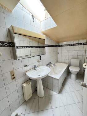 OG_Bad_mit_Wanne+Dusche - 