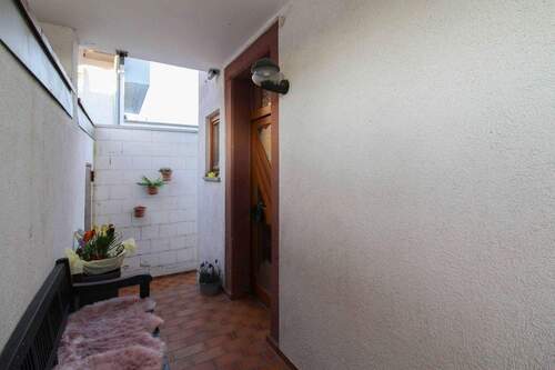 Hauseingangsbereich - 5 Zimmer Doppelhaushälfte zum Kaufen in Mainz