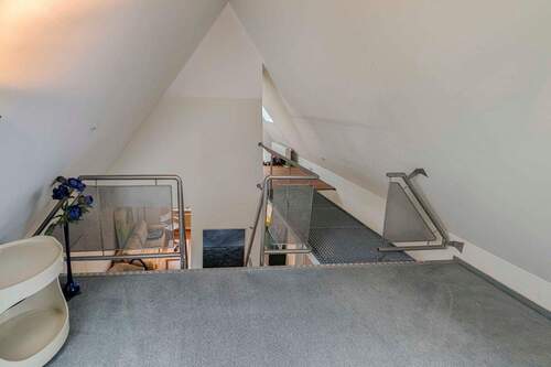 Offener Spitzboden_Galerie (2) - 5 Zimmer Einfamilienhaus in Emden