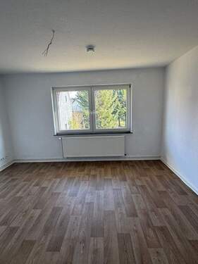 Wohnzimmer - DEIN NEUES ZUHAUSE IM ERDGESCHOSS - Nette Nachmieter gesucht