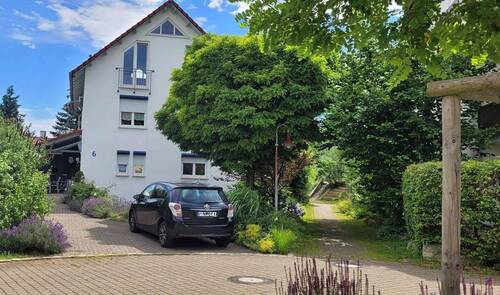 Aussenansicht Familienhaus - Freistehendes Familienhaus in ruhiger Sackgasse - 223 m², Dachstudio&separater Bürobereich