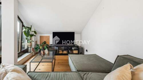 Wohnzimmer 3 - 2 Zimmer Etagenwohnung in München