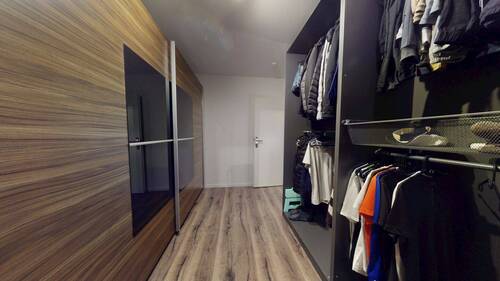 Ankleidezimmer.jpg - 4 Zimmer Etagenwohnung zum Kaufen in Offenbach am Main