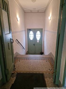 Treppenhaus - 2 Zimmer Etagenwohnung zum Kaufen in Chemnitz