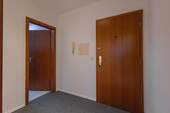 Flur / Wohnungstür - 