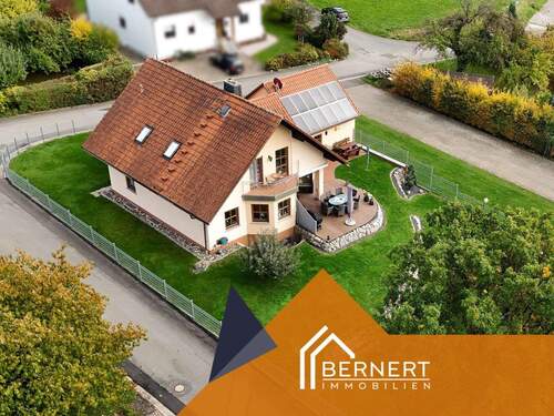 Seitenansicht - 6 Zimmer Einfamilienhaus zum Kaufen in Redwitz an der Rodach