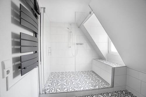 Badezimmer DG - 1 Zimmer Etagenwohnung in Bietigheim-Bissingen