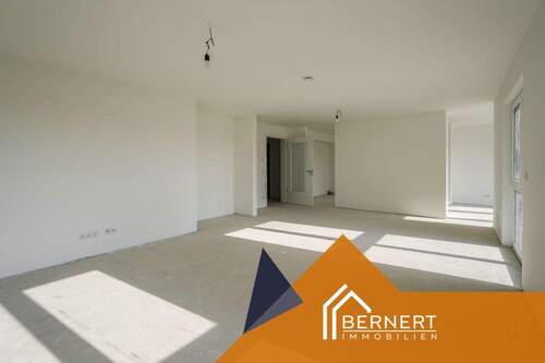 Ansicht zum Flur - Etagenwohnung mit 123,90 m² in Sonnefeld zum Kaufen