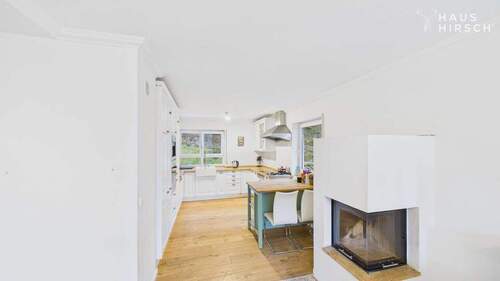 Offene Küche mit Kamin - 