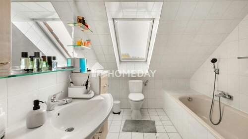 1. OG Badezimmer 1 - 