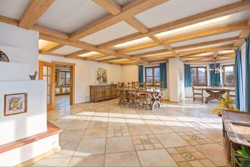 Essbereich mit Blick zur Küche - Einfamilienhaus in Oberaudorf zum Kaufen