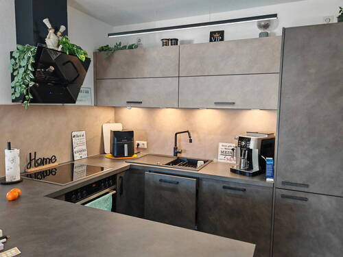 Hochwertige Einbauküche - 2 Zimmer Etagenwohnung zum Kaufen in Brunnthal