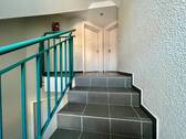 Treppenhaus/Wohnungseingang - 
