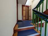 Treppenhaus mit Einbauschrank - 