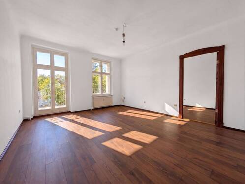 Wohnzimmer - Vierraumwohnung mit Balkon - 1.552,00&nbsp;EUR Kaltmiete, ca.&nbsp; 97,00&nbsp;m&sup2;&nbsp;Wohnfl&auml;che
