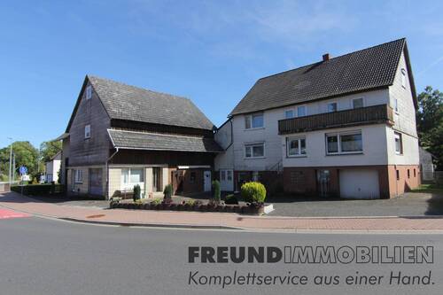 St Außenansicht.JPG - Wohnhaus mit Scheune und Werkstattgebäude
