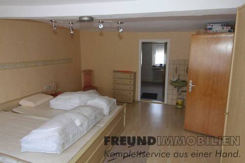 St SchlafZ.JPG - Mehrfamilienhaus, Wohnhaus mit 200,00 m² in Schwarzenborn zum Kaufen