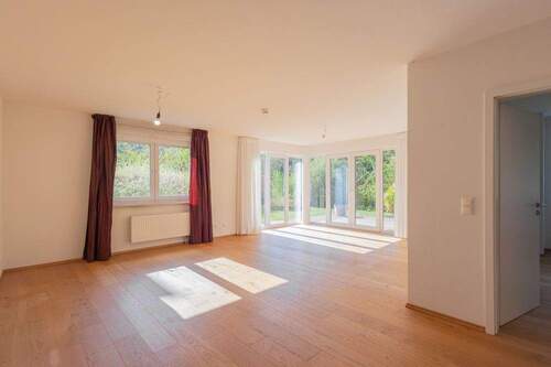 Wohnzimmer - 4 Zimmer Etagenwohnung in Rendsburg