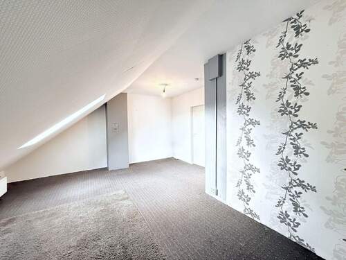 Zimmer im Dachgeschoss... - 