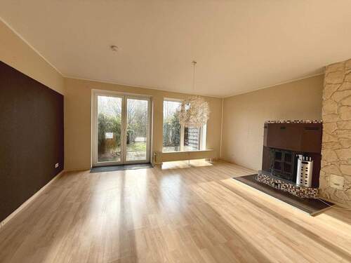 Willkommen in Ihrem gemütlichen Wohnzimmer - 7 Zimmer Reihenendhaus in Osterholz-Scharmbeck