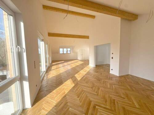 Wohn- und Essbereich - 4 Zimmer Etagenwohnung zum Kaufen in Trier