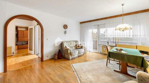 Wohnzimmer 2 - 4 Zimmer Etagenwohnung in Sankt Georgen