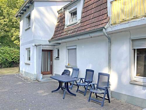Außen Terrasse - 8 Zimmer Mehrfamilienhaus, Wohnhaus in Kulmbach