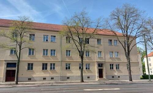 Bild 15 - Große 2-R-Wohnung mit Einbauküche am Theater