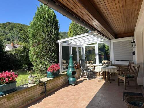 (teil-) überdachter Terrassenbereich - 