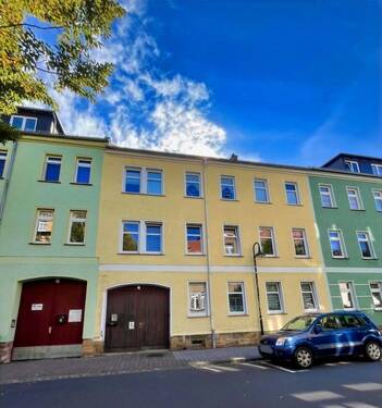 Hausansicht - 9 Zimmer Mehrfamilienhaus, Wohnhaus zum Kaufen in Markranstädt