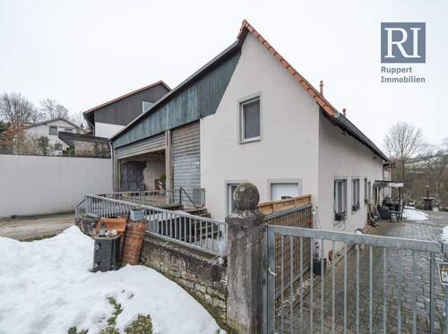 Ansicht Straße - Mehrfamilienhaus, Wohnhaus mit 82,00 m&sup2; in Obernbreit zum Kaufen