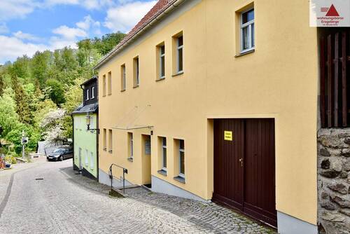 Hausansicht - 2-Raum-Erdgeschosswohnung in einem historischen Stadthaus in Lauenstein