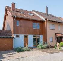 Attraktive Doppelhaushälfte in bester Lage von Plankstadt - Nachhaltig gebaut, großzügig geschnitten