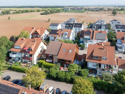 Luftbild - Doppelhaushälfte mit 196,00 m² in Plankstadt zum Kaufen