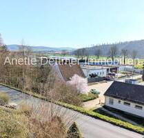 Viele Möglichkeiten: Zweifamilien- oder Mehrgenerationenhaus mit Panoramablick - Alfeld (Leine)